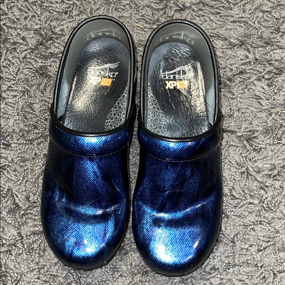 Dansko Nursing Shoes - Picture 2 of 3